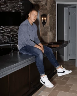 Flag & Anthem MADEFLEX MOMENTUM SLUB HENLEY